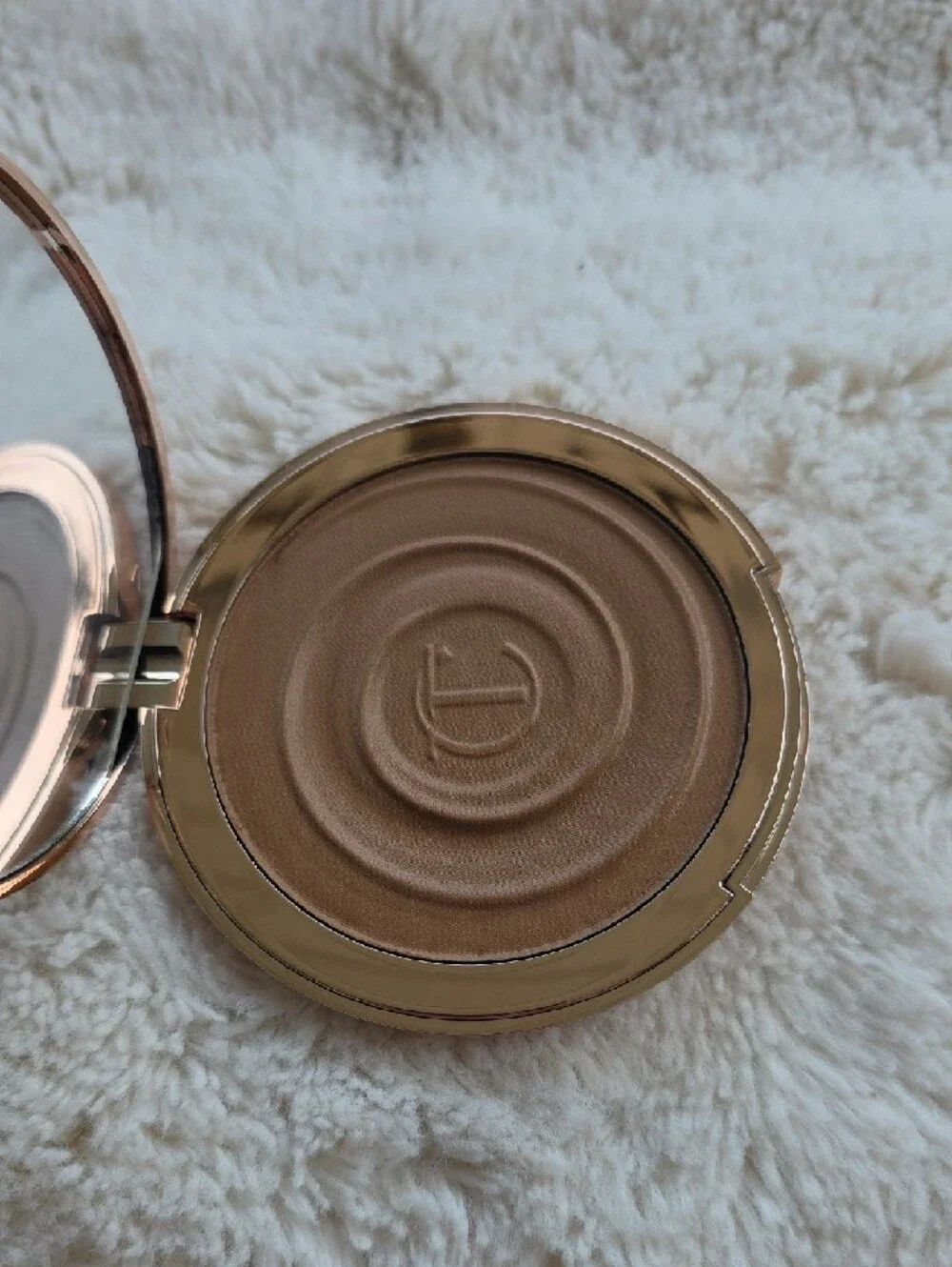 Charlotte Tilbury Beautiful Skin Sun-Kissed Glow Bronzer - Golden Brown